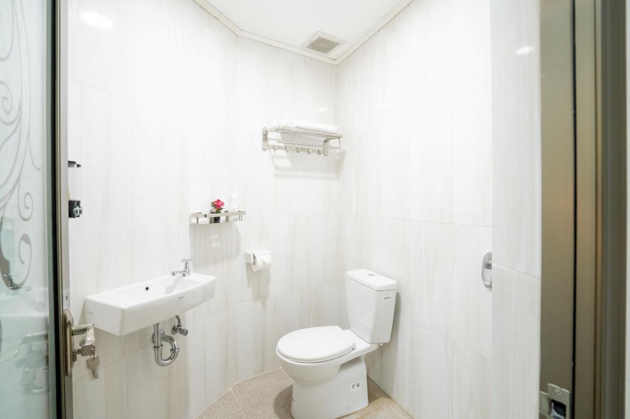 Oki Taru Residence كوتا المظهر الخارجي الصورة