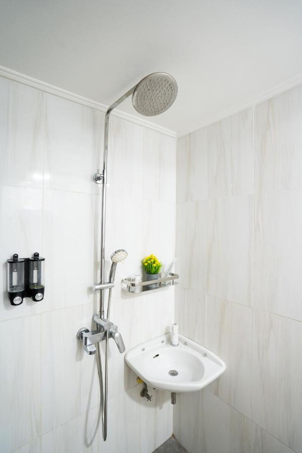 Oki Taru Residence كوتا المظهر الخارجي الصورة